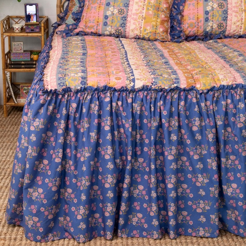 NWT Natural life Ruffle Skirt Quilt